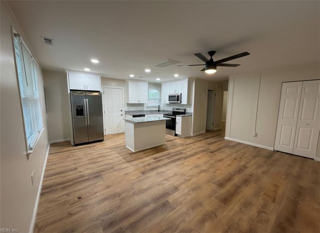 909 Workwood RD, Norfolk, VA 23513