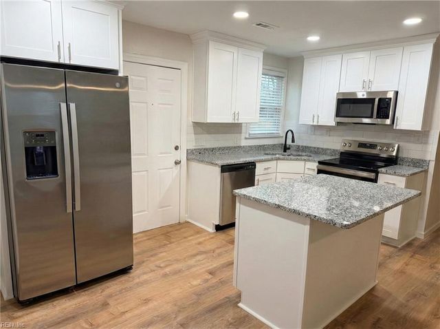 909 Workwood RD, Norfolk, VA 23513