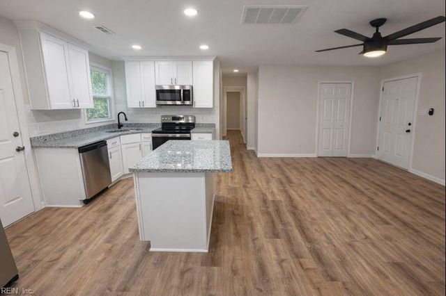 909 Workwood RD, Norfolk, VA 23513