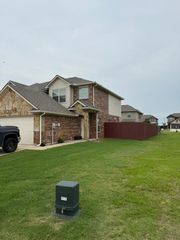 5001-5003 Sanger Circle Drive, Sanger, TX 76266