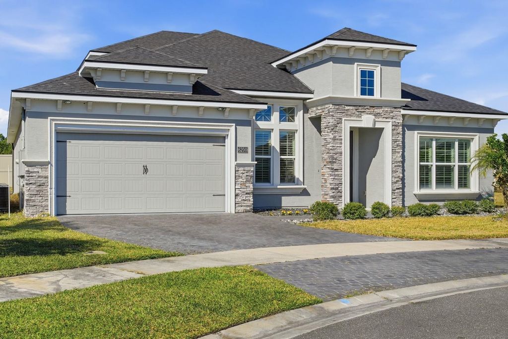 Image 2 of property listing at 6200 W FALLSGROVE LANE, Port Orange, FL 32128