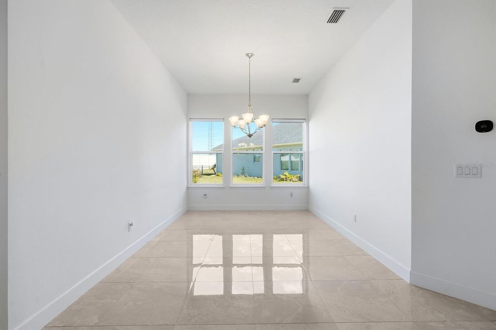 Image 20 of property listing at 6200 W FALLSGROVE LANE, Port Orange, FL 32128