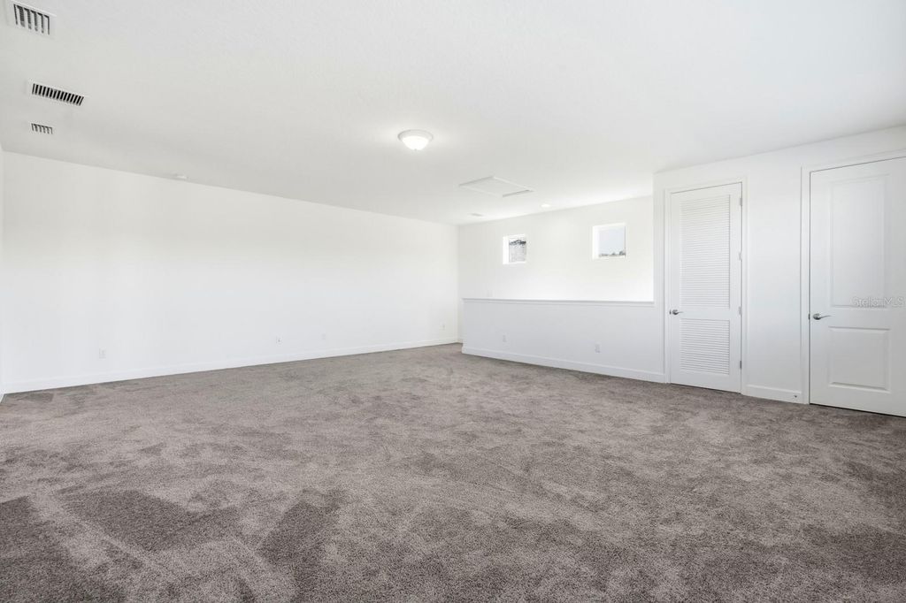 Image 25 of property listing at 6200 W FALLSGROVE LANE, Port Orange, FL 32128