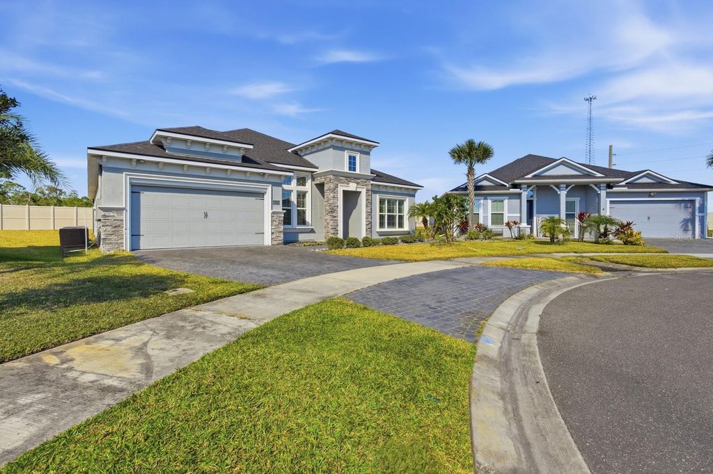 Image 4 of property listing at 6200 W FALLSGROVE LANE, Port Orange, FL 32128