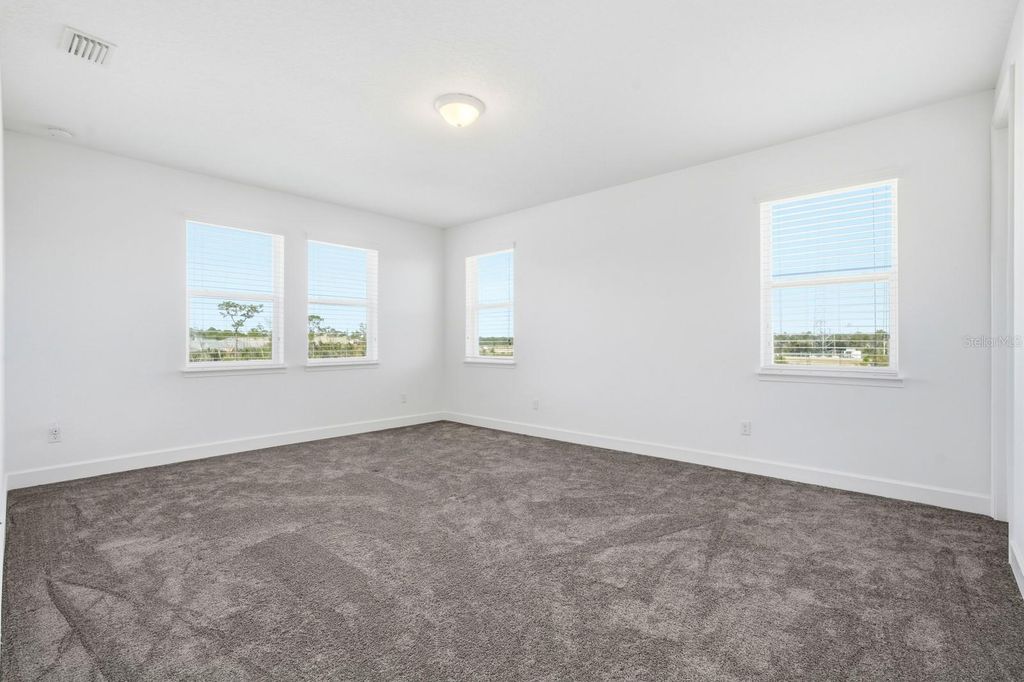 Image 35 of property listing at 6200 W FALLSGROVE LANE, Port Orange, FL 32128