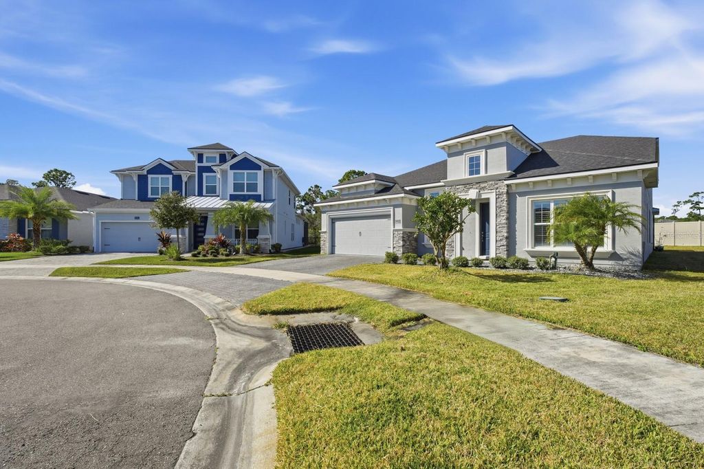 Image 6 of property listing at 6200 W FALLSGROVE LANE, Port Orange, FL 32128