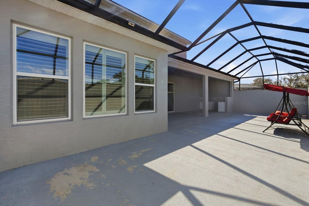 Image 52 of property listing at 6200 W FALLSGROVE LANE, Port Orange, FL 32128