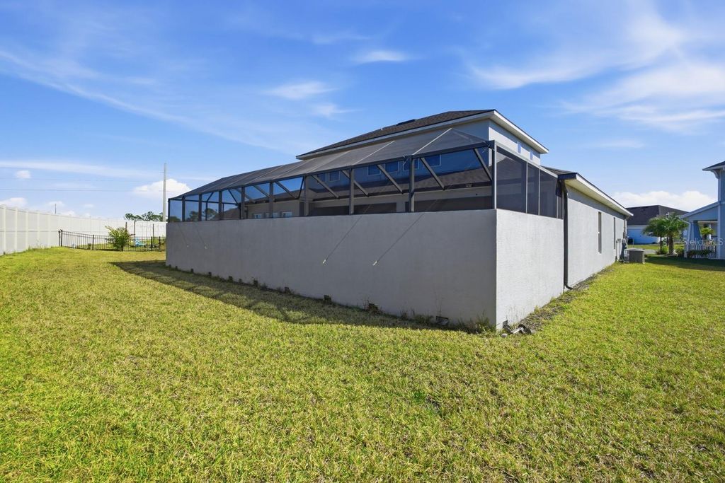 Image 54 of property listing at 6200 W FALLSGROVE LANE, Port Orange, FL 32128