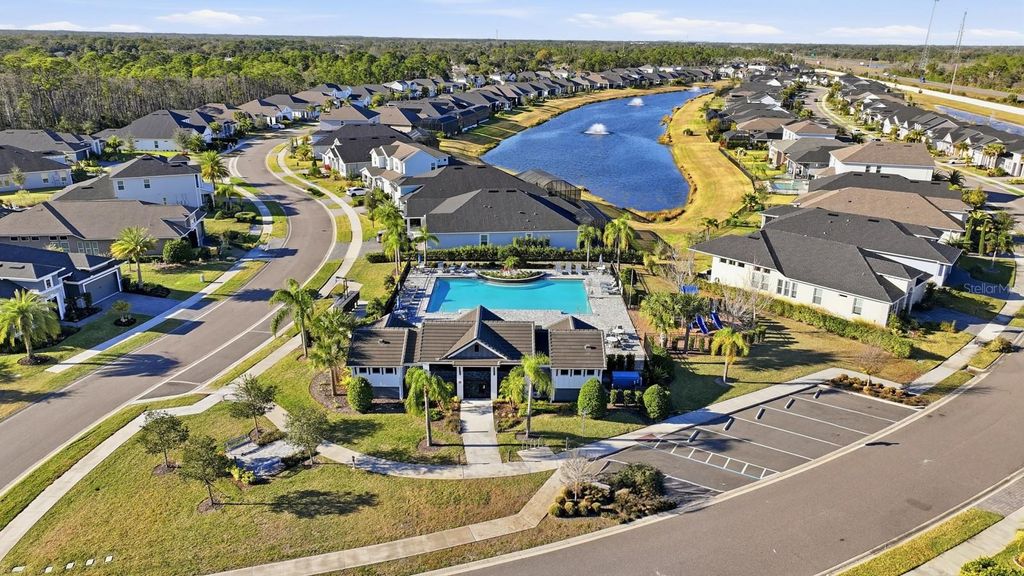 Image 66 of property listing at 6200 W FALLSGROVE LANE, Port Orange, FL 32128