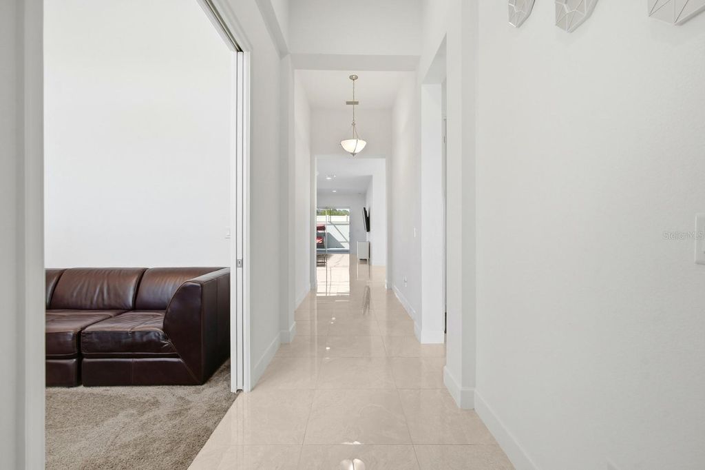 Image 10 of property listing at 6200 W FALLSGROVE LANE, Port Orange, FL 32128