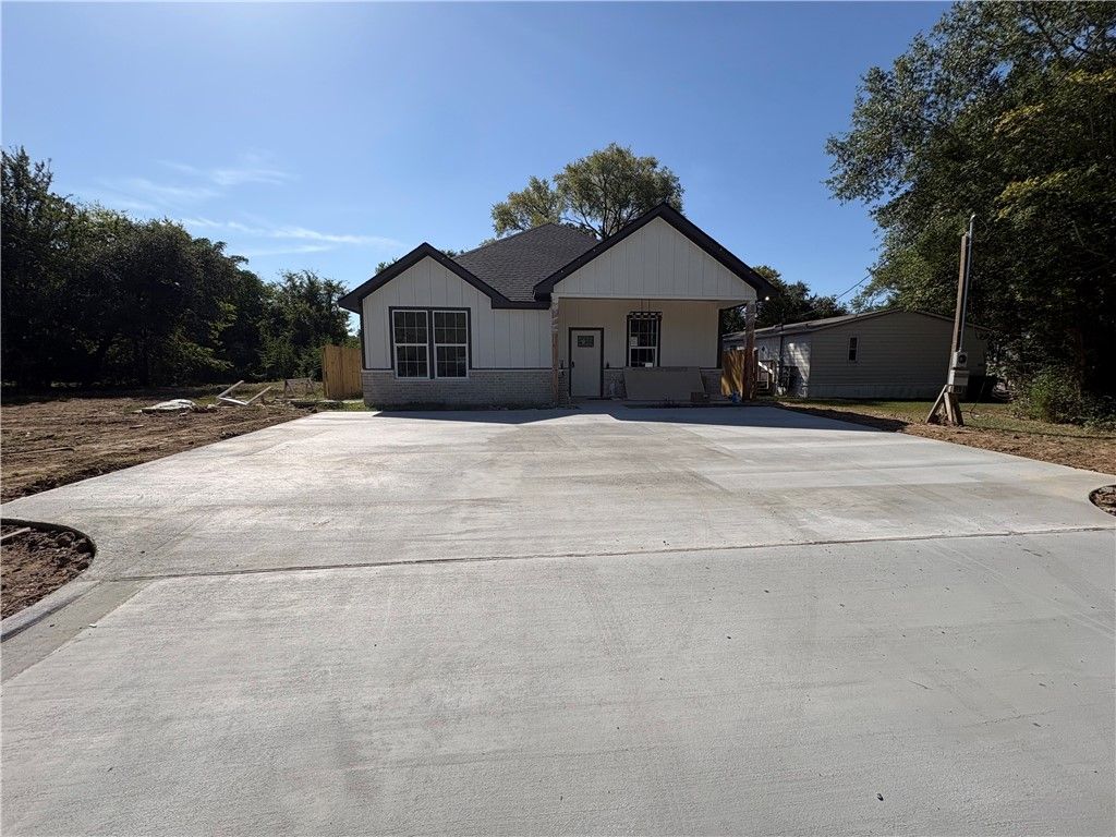 2405 Southside Drive, Bryan, TX 77803 — photo 2