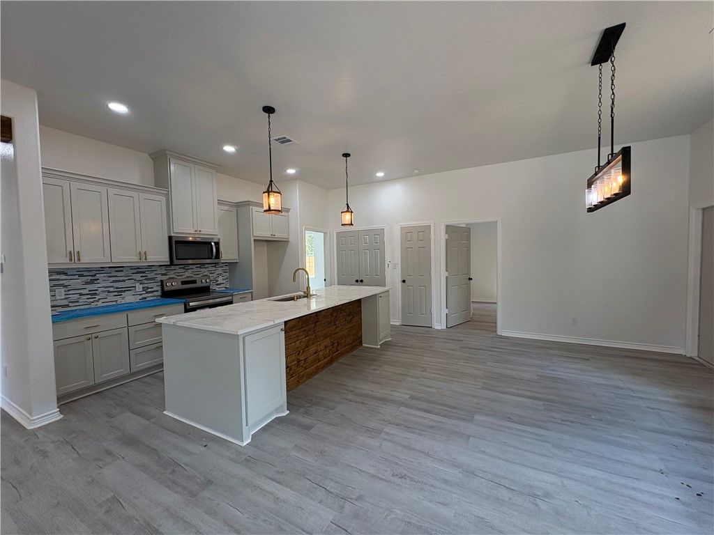 2405 Southside Drive, Bryan, TX 77803 — photo 4