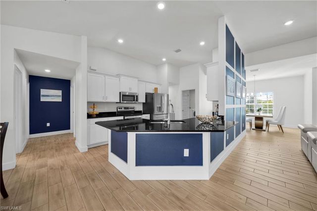 2543 SW 5th AVE, Cape Coral, FL 33914