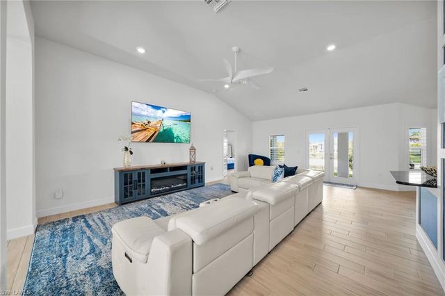 2543 SW 5th AVE, Cape Coral, FL 33914