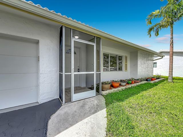 8504 NW 14th Street, Plantation, FL 33322