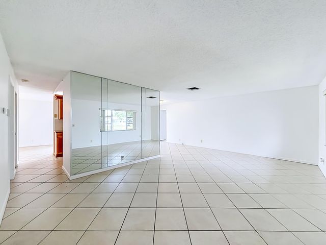 8504 NW 14th Street, Plantation, FL 33322