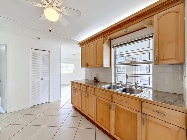 8504 NW 14th Street, Plantation, FL 33322