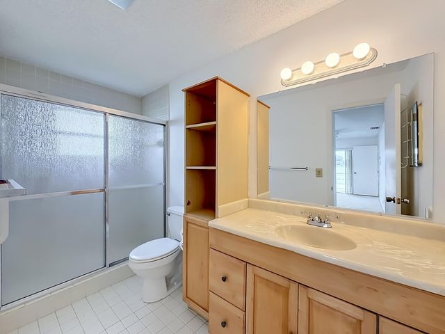 8504 NW 14th Street, Plantation, FL 33322