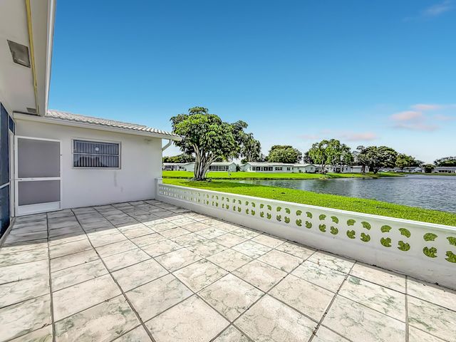 8504 NW 14th Street, Plantation, FL 33322