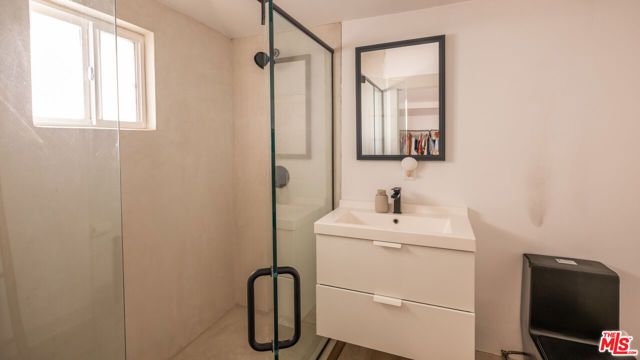 1715 S Kingsley Drive, Los Angeles, CA 90006