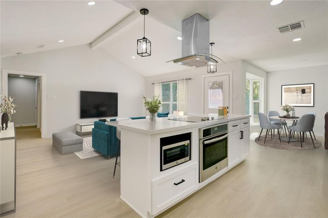 6015 Spellman Road, Houston, TX 77096