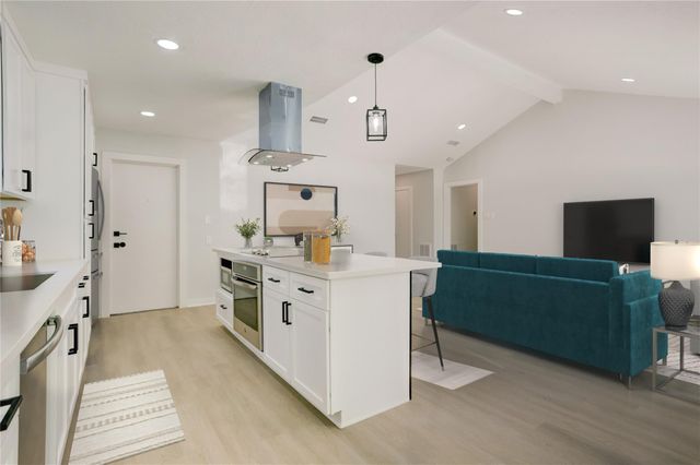 6015 Spellman Road, Houston, TX 77096