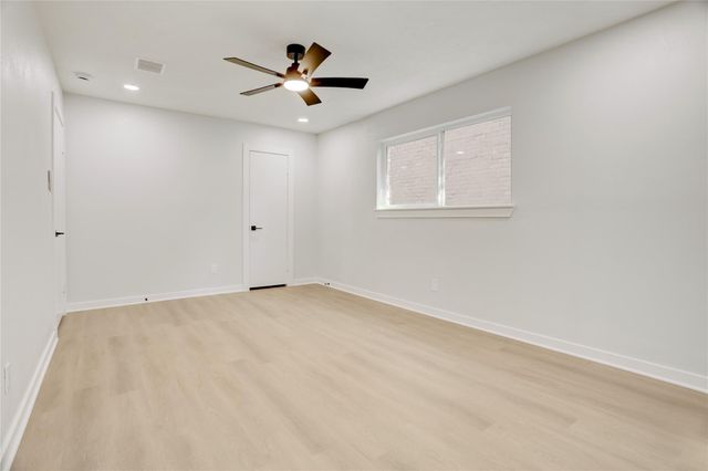 6015 Spellman Road, Houston, TX 77096