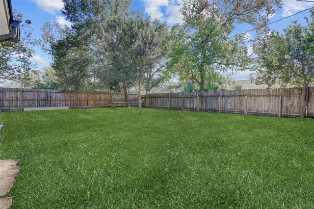 6015 Spellman Road, Houston, TX 77096