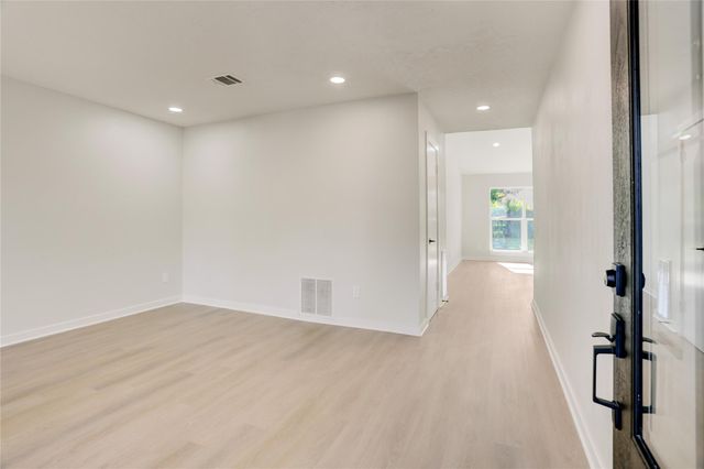 6015 Spellman Road, Houston, TX 77096