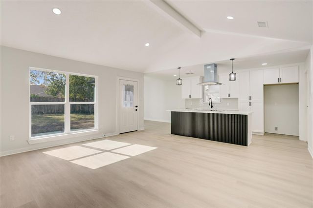 6015 Spellman Road, Houston, TX 77096