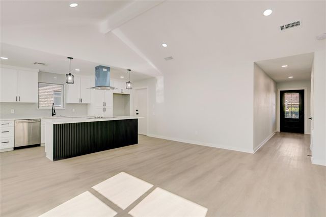 6015 Spellman Road, Houston, TX 77096