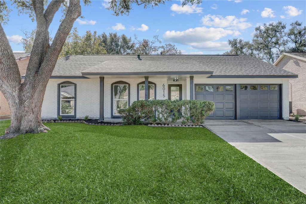 6015 Spellman Road, Houston, TX 77096