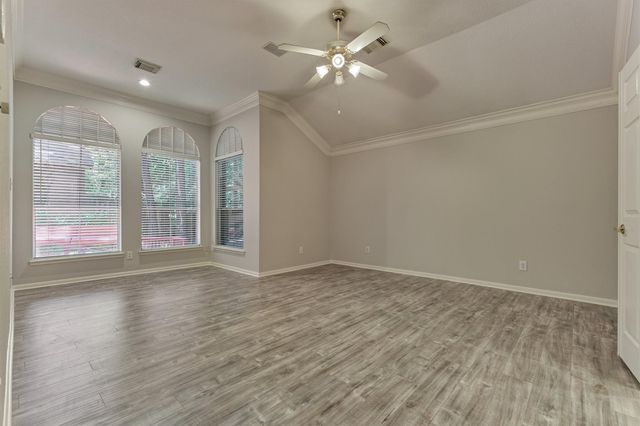 51 S Crossed Birch Place, The Woodlands, TX 77381