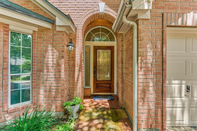51 S Crossed Birch Place, The Woodlands, TX 77381