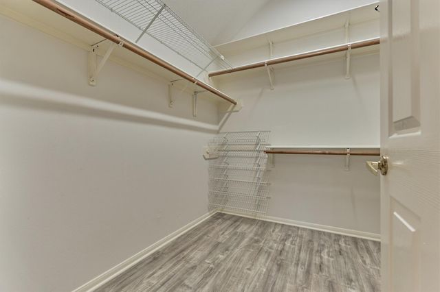 51 S Crossed Birch Place, The Woodlands, TX 77381