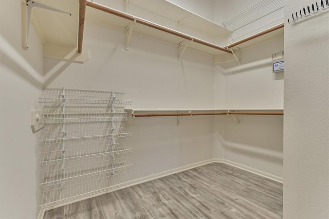 51 S Crossed Birch Place, The Woodlands, TX 77381