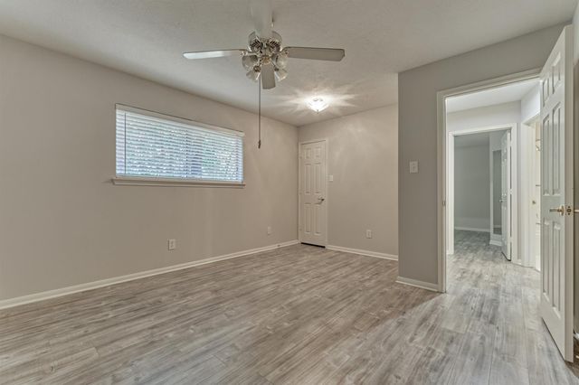 51 S Crossed Birch Place, The Woodlands, TX 77381