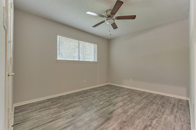 51 S Crossed Birch Place, The Woodlands, TX 77381