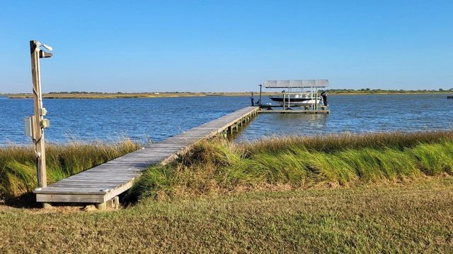 747 Waypoint Drive, Palacios, TX 77465