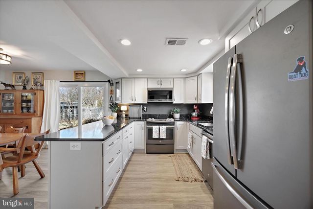 1873 HARCOURT AVE, Crofton, MD 21114