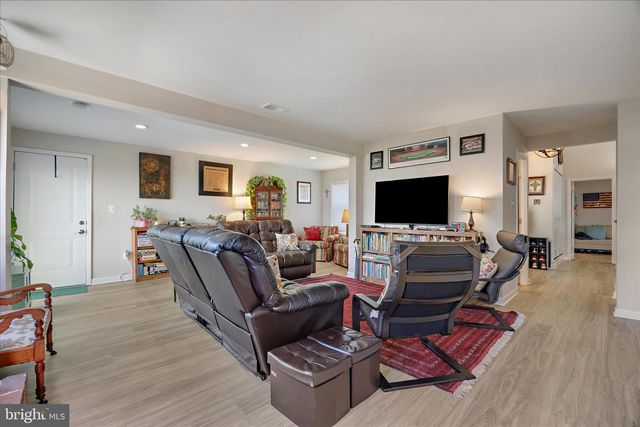 1873 HARCOURT AVE, Crofton, MD 21114