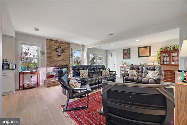 1873 HARCOURT AVE, Crofton, MD 21114