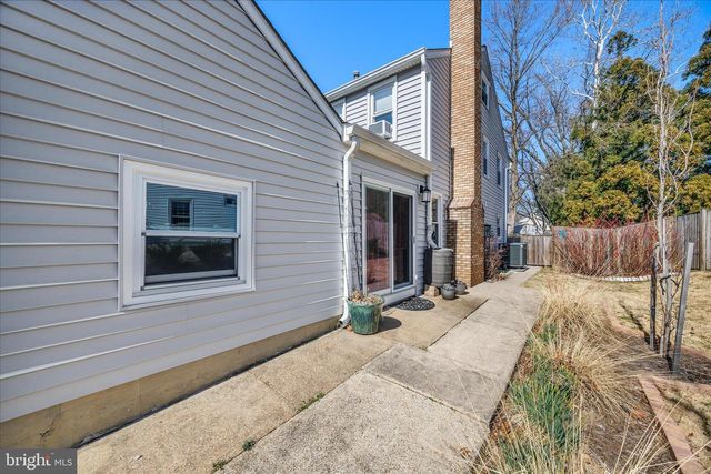 1873 HARCOURT AVE, Crofton, MD 21114