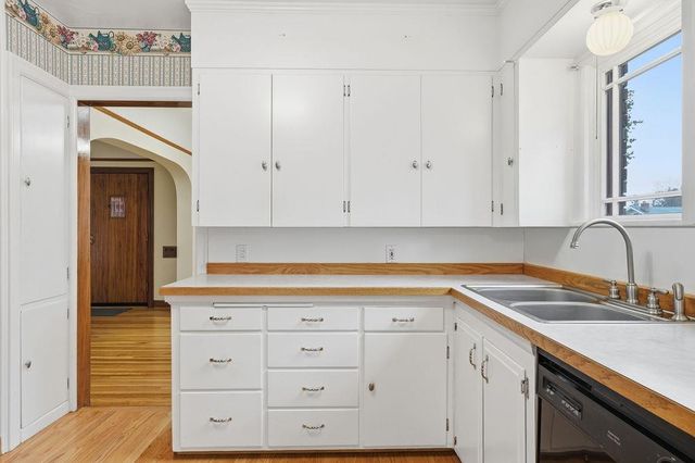 37 W 28TH Ave, Spokane, WA 99203