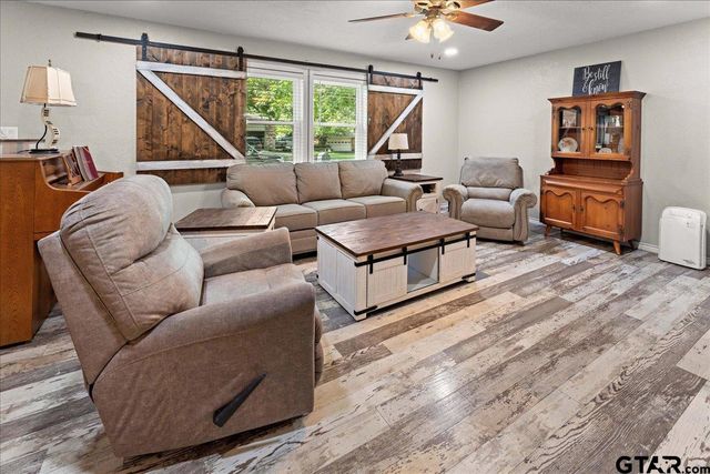 403 Kennedy, Lindale, TX 75771