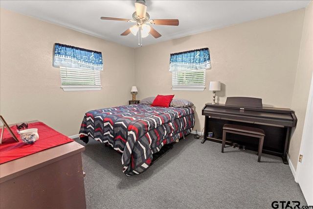 403 Kennedy, Lindale, TX 75771