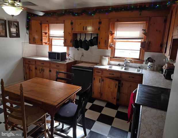 2996 ETLAN RD, Etlan, VA 22719