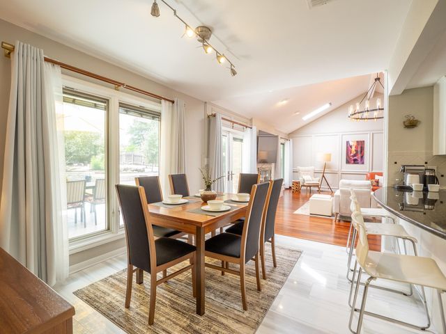 2110 Wychwood DR, Austin, TX 78746