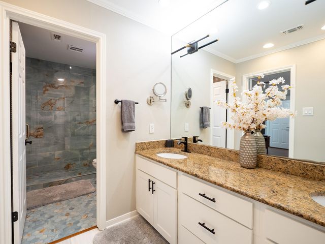 2110 Wychwood DR, Austin, TX 78746