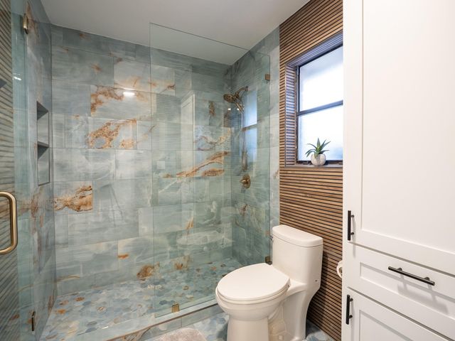 2110 Wychwood DR, Austin, TX 78746